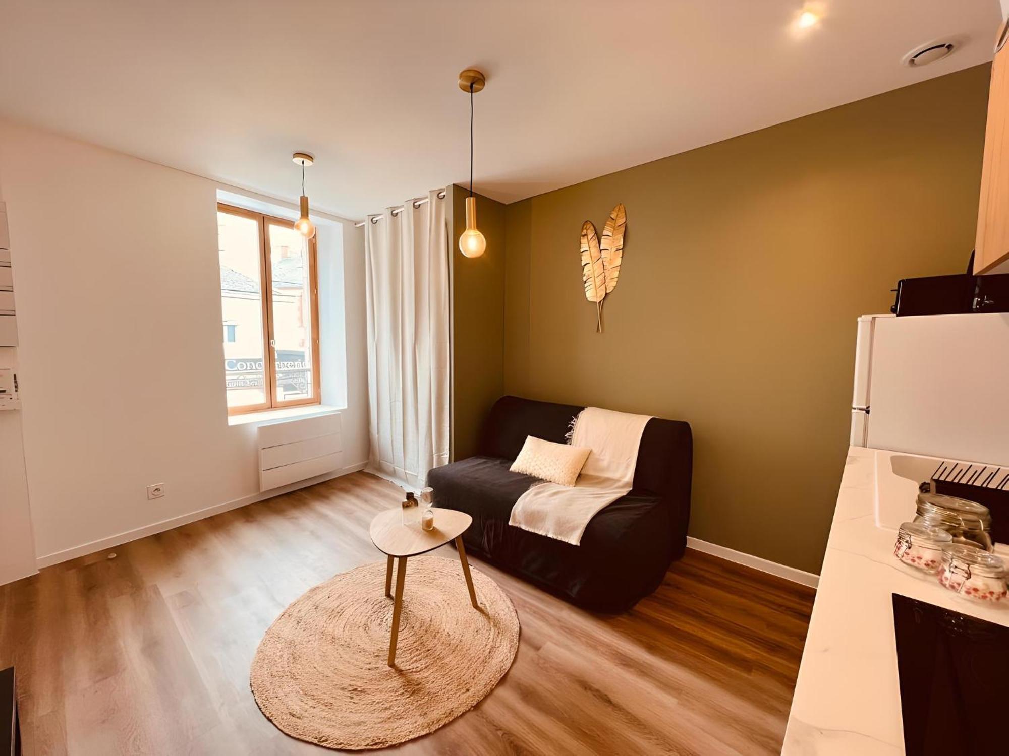 Le Golden - Homy Apartment *